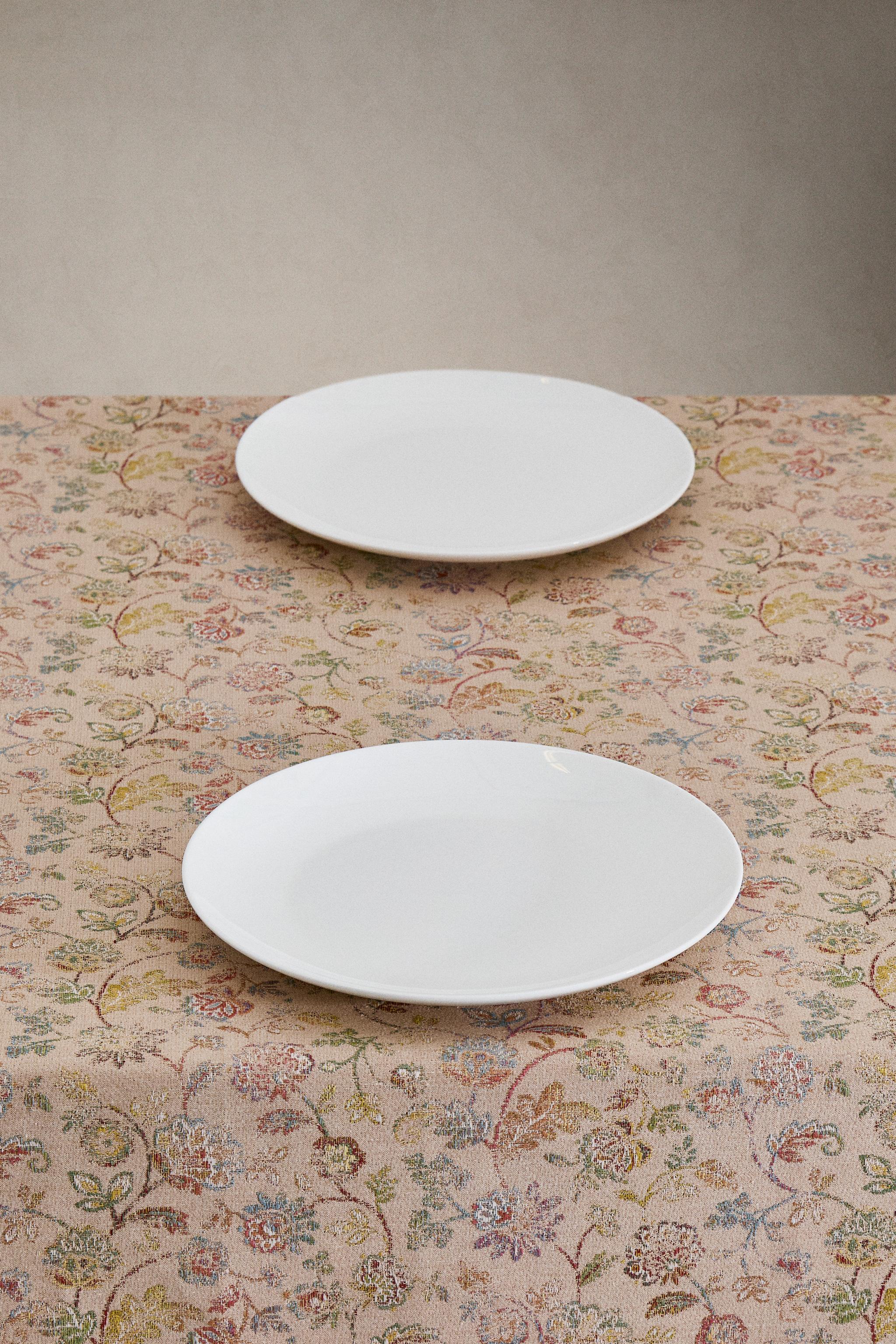 FLORAL JACQUARD TABLECLOTH